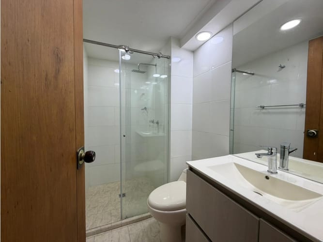 Apartamento de 5 alcobas en venta en Las Acacias, Medellín, 170 m² · foto 16 de 24
