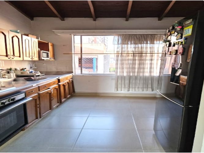 Casa de 3 alcobas en venta en Laureles, Medellín, 80 m² · foto 2 de 18