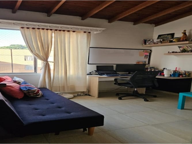 Casa de 3 alcobas en venta en Laureles, Medellín, 80 m² · foto 9 de 18