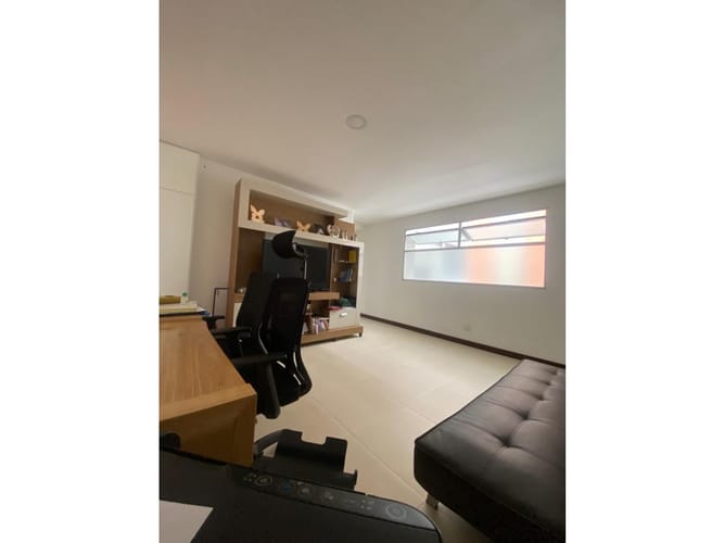 Casa de 3 alcobas en venta en Estadio, Medellín, 142 m² · foto 6 de 18