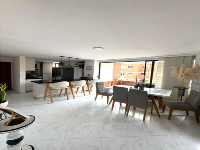 Apartamento de 3 alcobas en venta en El Dorado, Envigado, 84 m² · foto 2 de 19