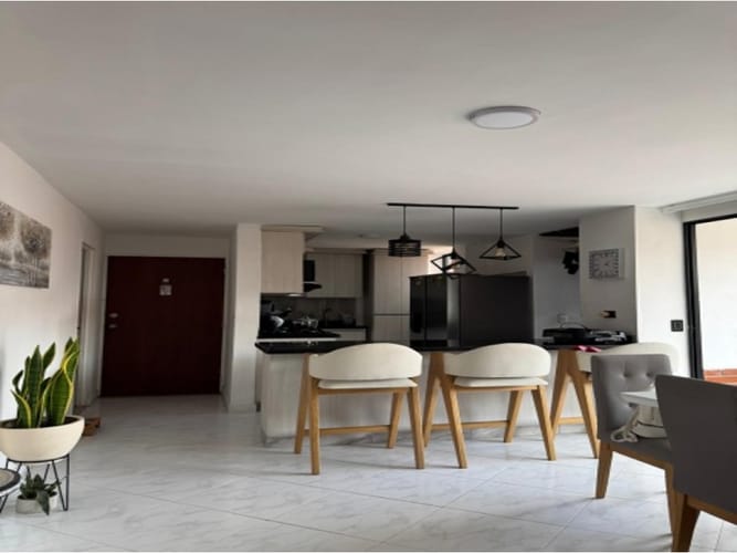 Apartamento de 3 alcobas en venta en El Dorado, Envigado, 84 m² · foto 3 de 19