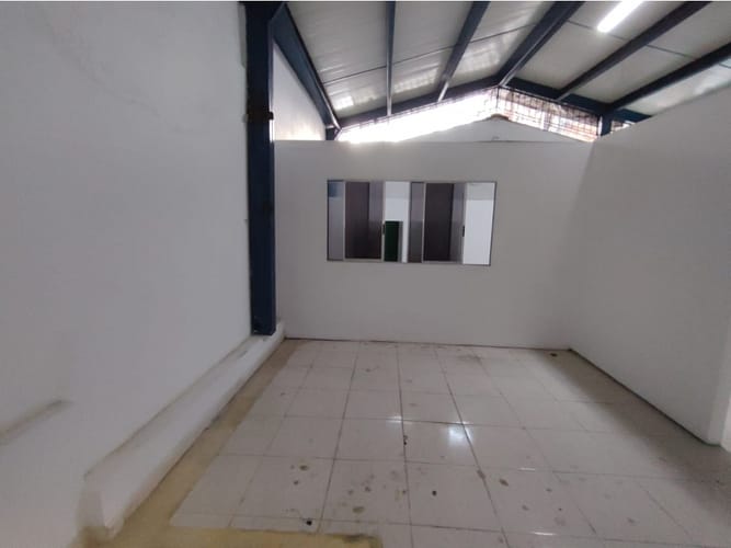 Bodega en arriendo en Miranda, Medellín, 280 m² · foto 9 de 20