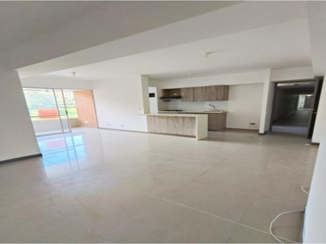 Apartamento de 3 alcobas en venta en Maria Auxiliadora, Sabaneta, 72 m² · foto 2 de 13