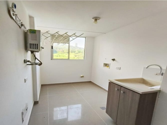 Apartamento de 3 alcobas en venta en Maria Auxiliadora, Sabaneta, 72 m² · foto 5 de 13