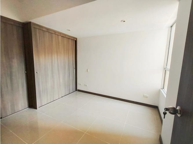 Apartamento de 3 alcobas en venta en Maria Auxiliadora, Sabaneta, 72 m² · foto 8 de 13