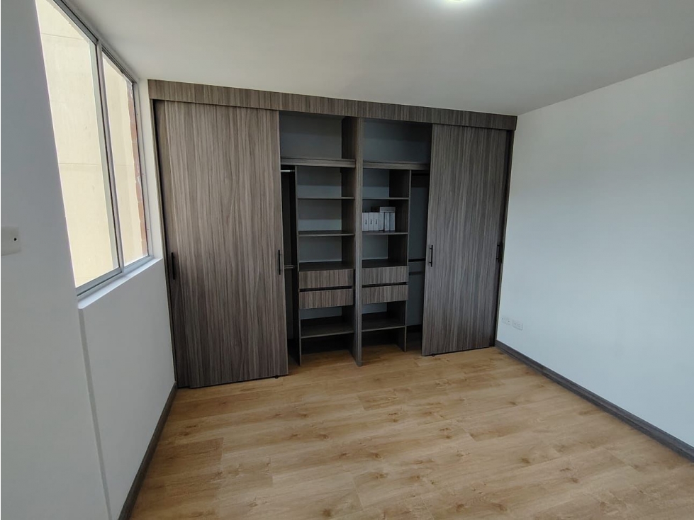 Apartamento en venta en Calasanz, Medellín · foto 8 de 13