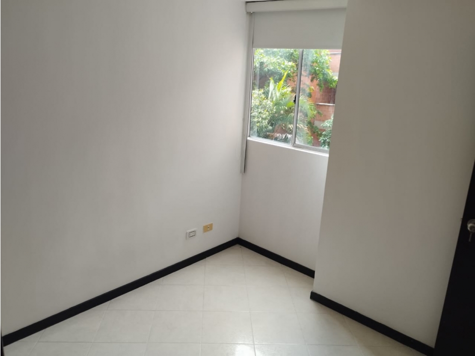 Apartamento en venta en Loma Del Indio, Medellín · foto 7 de 19
