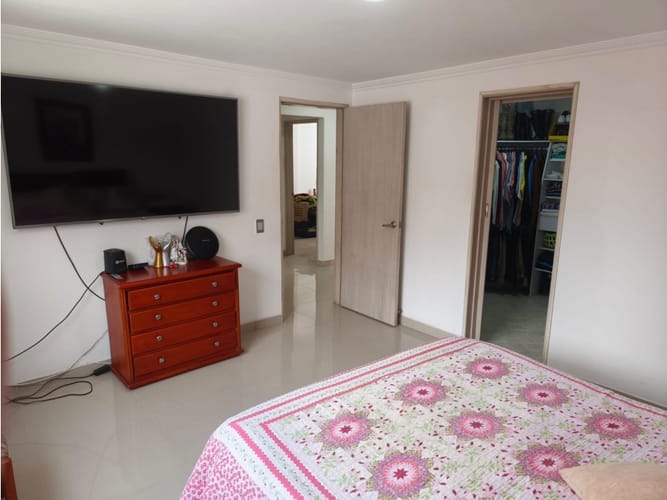 Apartamento de 4 alcobas en venta en Laureles, Medellín, 158 m² · foto 9 de 24