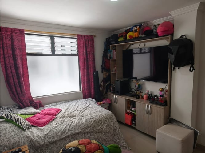 Apartamento de 4 alcobas en venta en Laureles, Medellín, 158 m² · foto 11 de 24