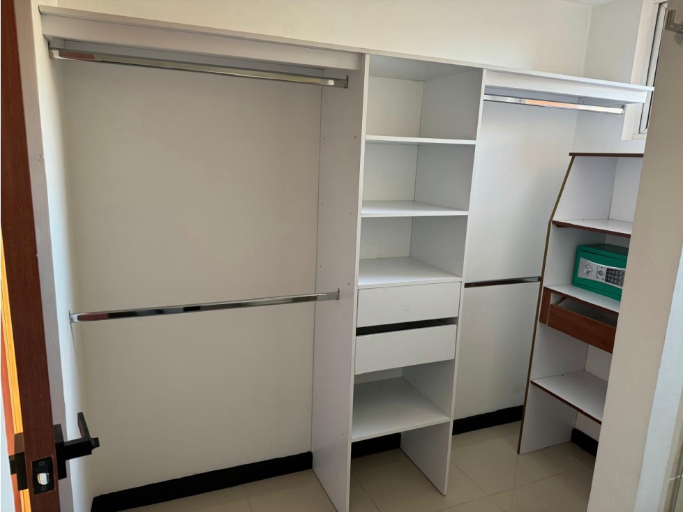 Apartamento en venta en El Poblado, Medellín · foto 9 de 18