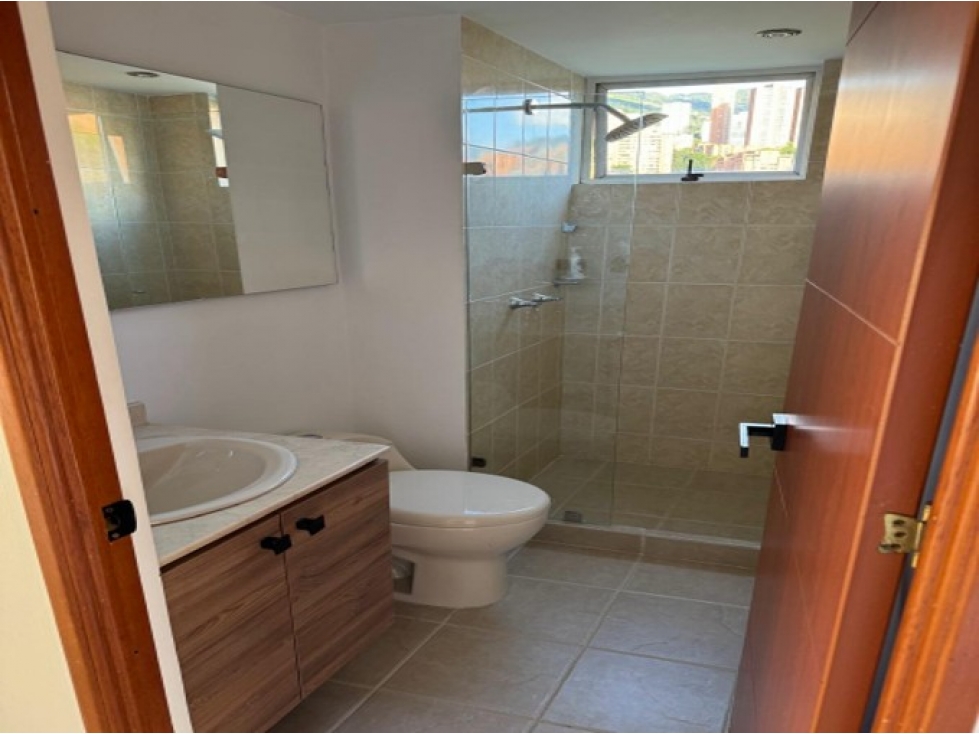Apartamento en venta en El Poblado, Medellín · foto 10 de 18