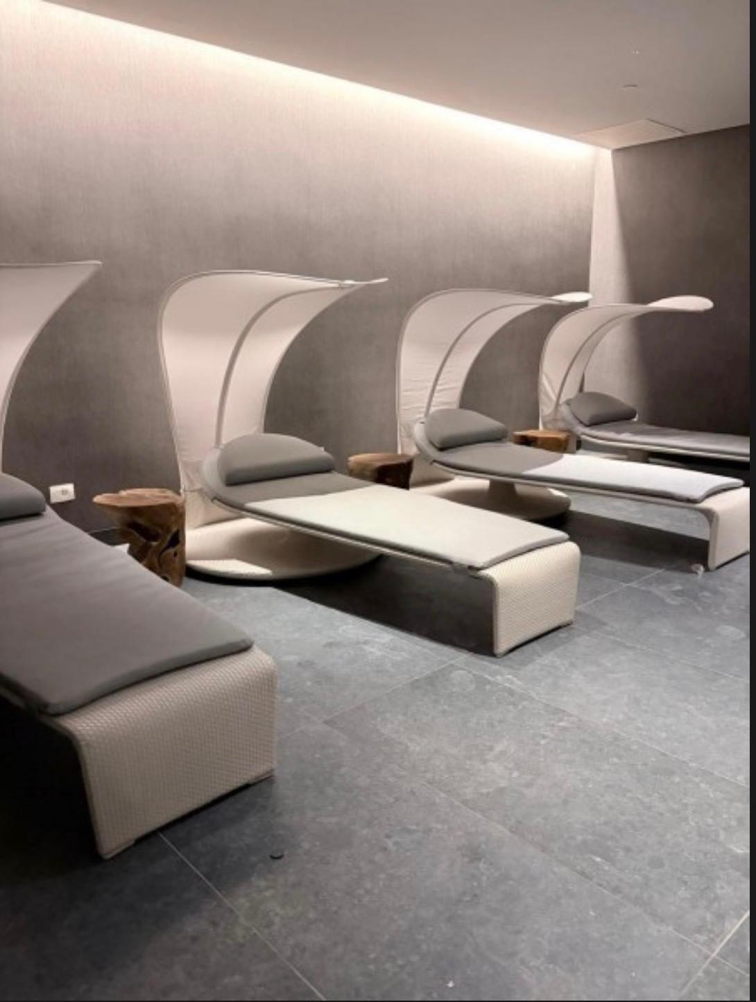 Alquiler ANUAL Exclusivo: Apartamento Moderno con Vistas Panorámicas en Trump Tower Punta del Este. (Unidad Compartida 2 inmob.). Unidad 1203 · Foto 2