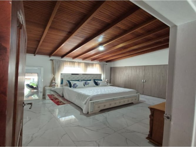 Casa de 6 alcobas en venta en Laureles, Medellín, 212 m² · foto 6 de 21