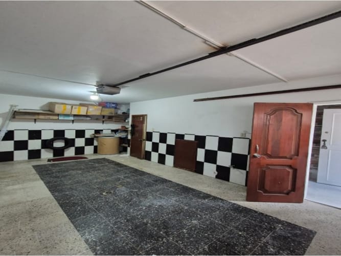 Casa de 6 alcobas en venta en Laureles, Medellín, 212 m² · foto 20 de 21