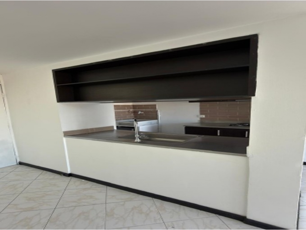Apartamento en venta en Rodeo Alto, Medellín · foto 2 de 22