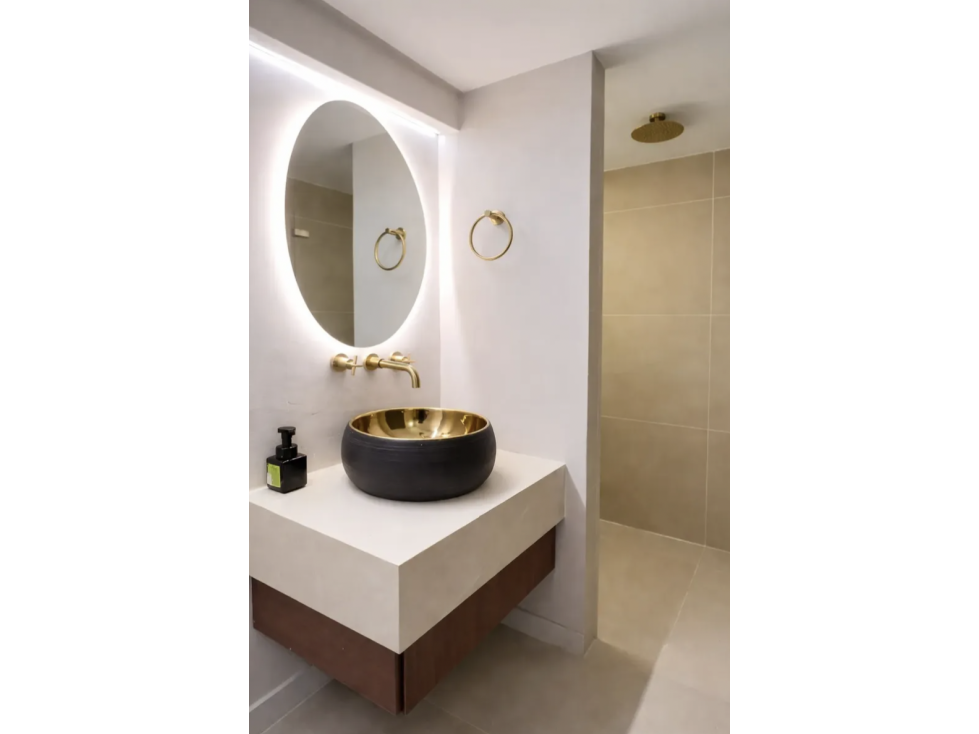 Apartamento en venta en El Poblado, Medellín · foto 2 de 18