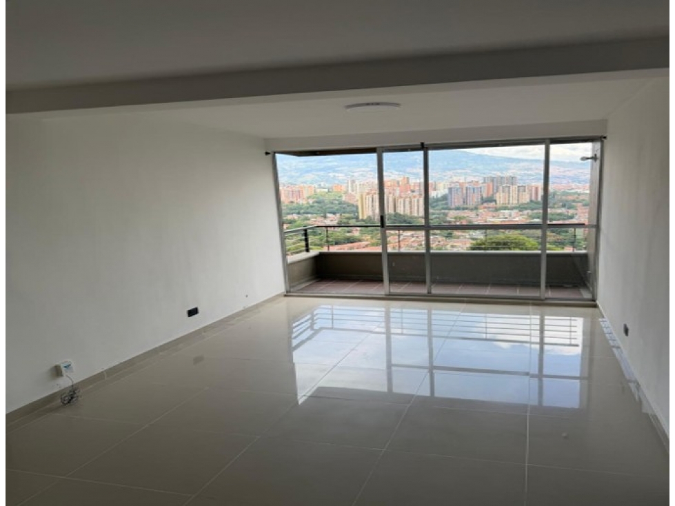Apartamento en venta en Rodeo Alto, Medellín · foto 2 de 13