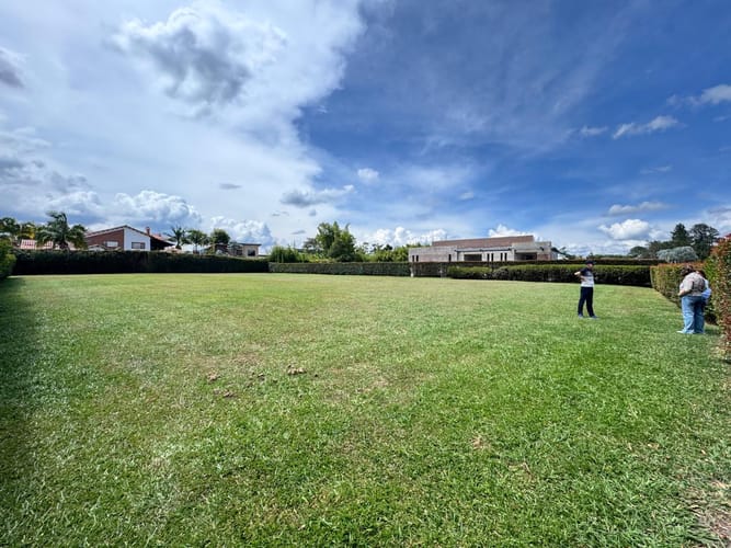 Lote en venta en El Porvenir, Rionegro, 2133 m² · foto 4 de 9