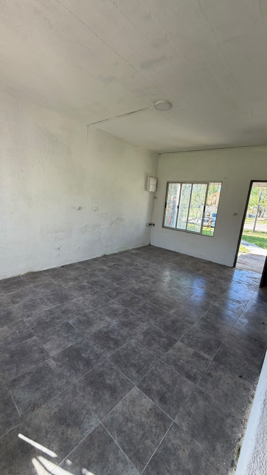 Alquiler Casa Un Dormitorio Con Frente Y Fondo En Toledo Chico · Foto 4
