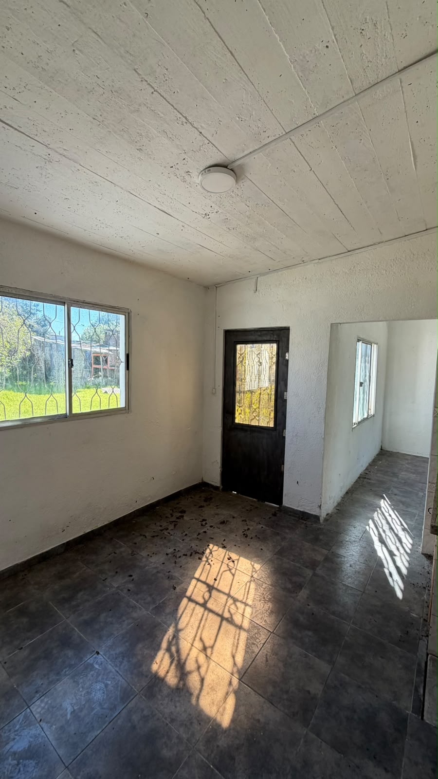 Alquiler Casa Un Dormitorio Con Frente Y Fondo En Toledo Chico · Foto 5