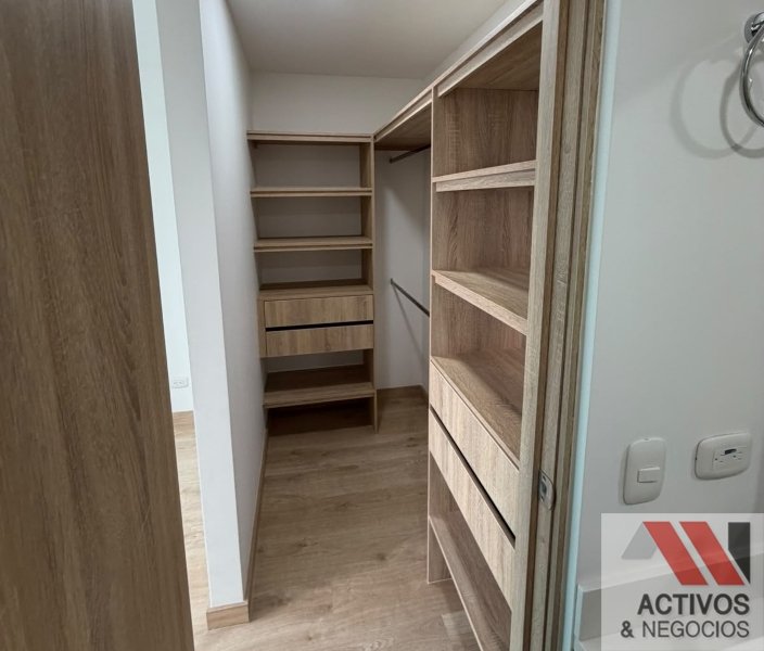 Apartamento en venta en Loma De San Jose, Sabaneta · foto 15 de 18