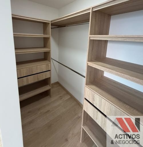 Apartamento en venta en Loma De San Jose, Sabaneta · foto 16 de 18