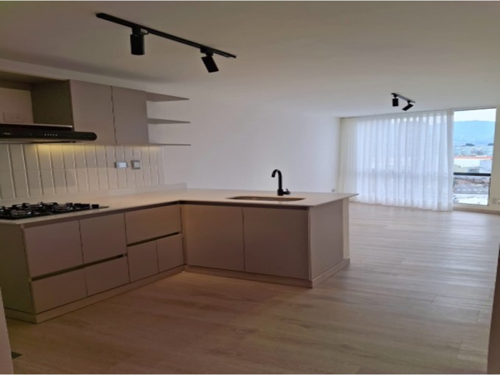 Apartamento en venta en El Poblado, Medellín · foto 10 de 13