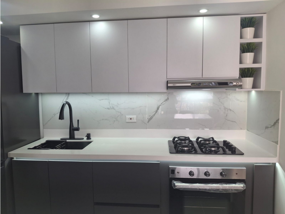 Apartamento en venta en Maria Auxiliadora, Envigado · foto 9 de 18