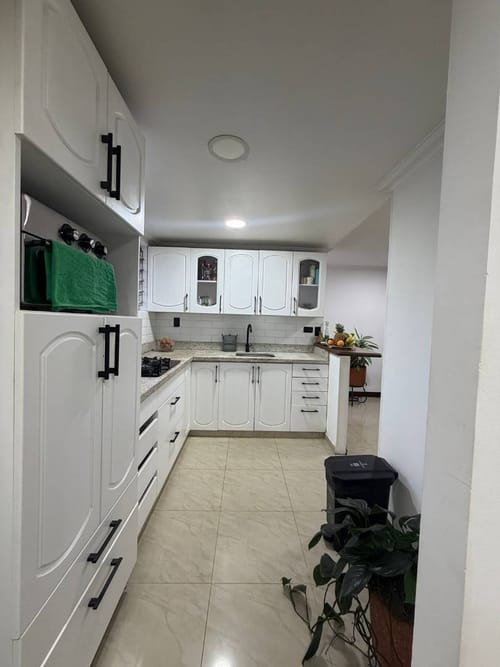 Casa de 3 alcobas en venta en Calasanz, Medellín, 82 m² · foto 2 de 22