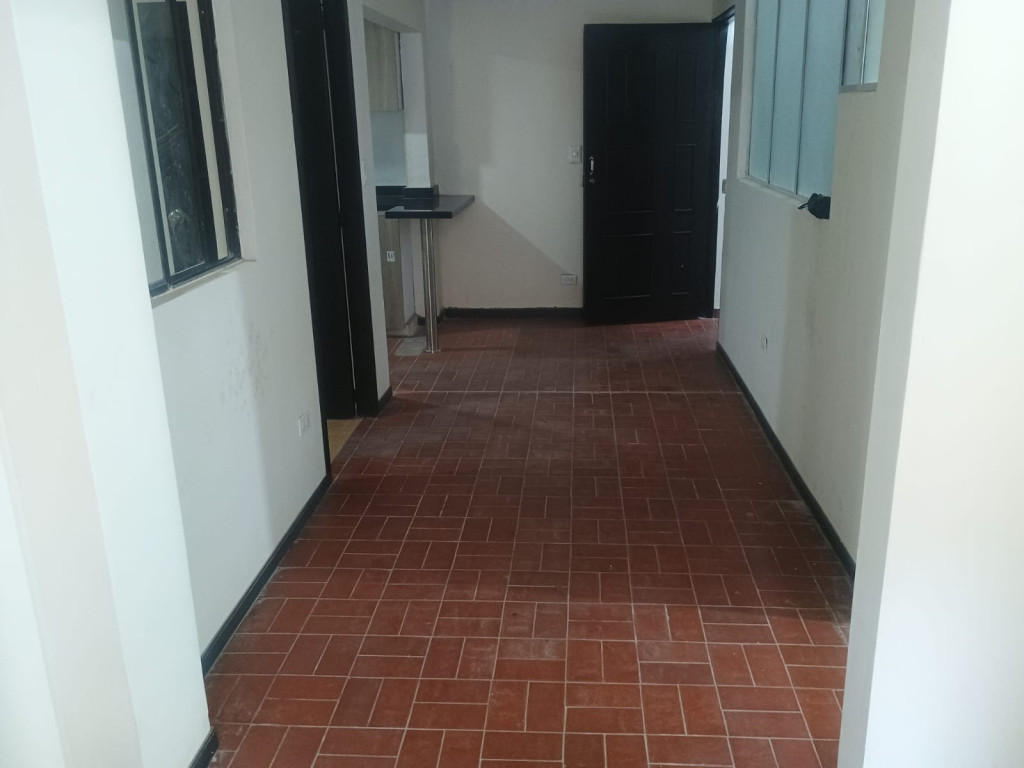 Apartamento en arriendo en La Española, Bogotá · foto 2 de 13