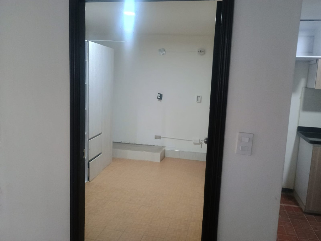 Apartamento en arriendo en La Española, Bogotá · foto 4 de 13