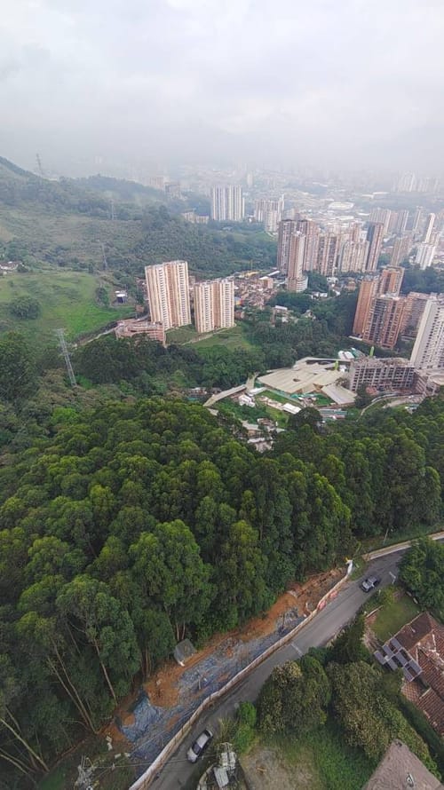 Apartamento de 2 alcobas en venta en Loma De San Jose, Sabaneta, 75 m² · foto 7 de 19