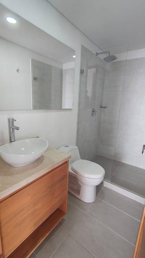 Apartamento de 2 alcobas en venta en Loma De San Jose, Sabaneta, 75 m² · foto 9 de 19