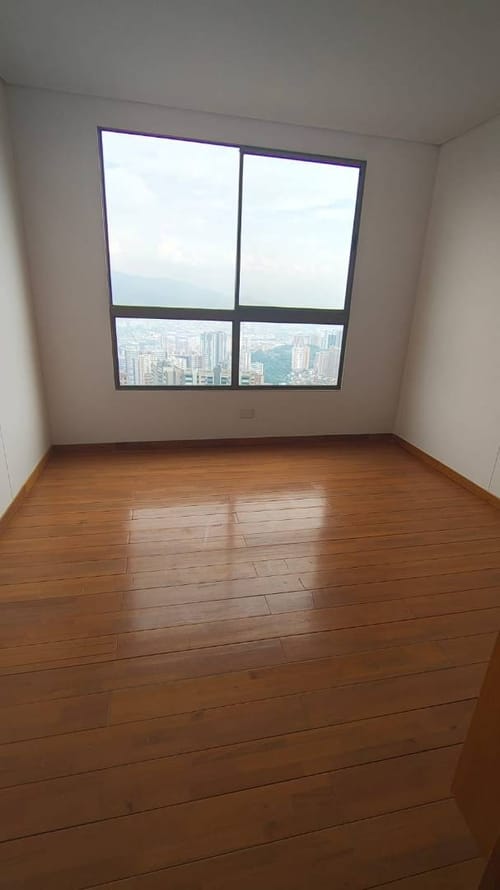 Apartamento de 2 alcobas en venta en Loma De San Jose, Sabaneta, 75 m² · foto 11 de 19