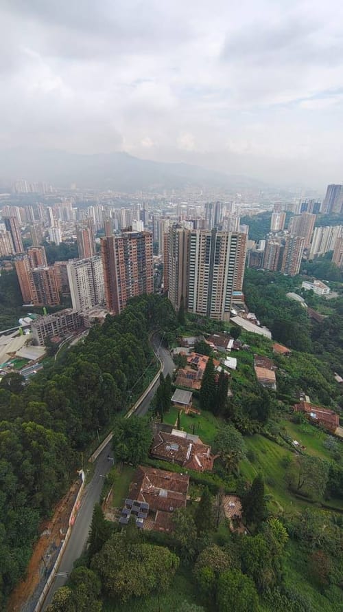 Apartamento de 2 alcobas en venta en Loma De San Jose, Sabaneta, 75 m² · foto 12 de 19