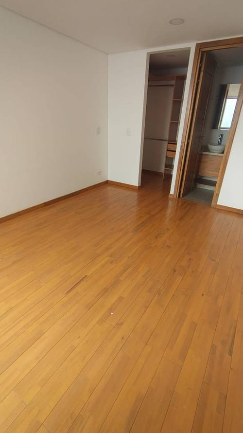 Apartamento de 2 alcobas en venta en Loma De San Jose, Sabaneta, 75 m² · foto 14 de 19