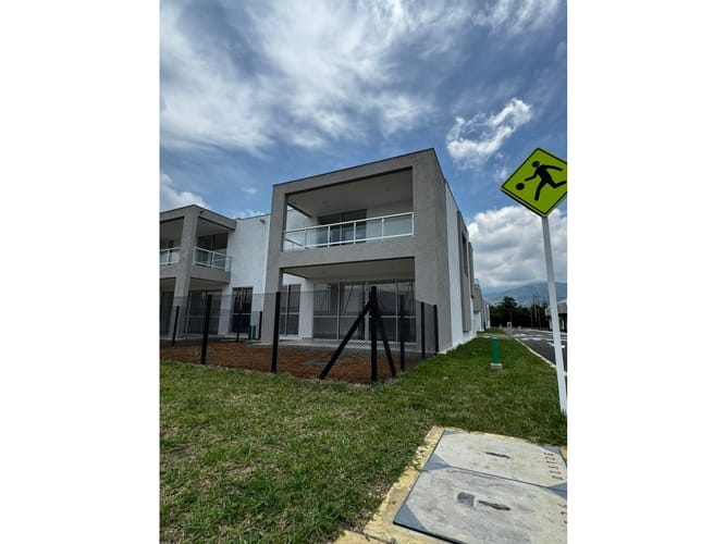 Casa de 3 alcobas en venta en Juan De Ampudia, Jamundí, 165 m² · foto 11 de 11