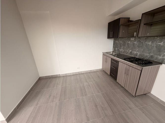 Apartamento de 3 alcobas en venta en Santa Mónica, Medellín, 218 m² · foto 4 de 21