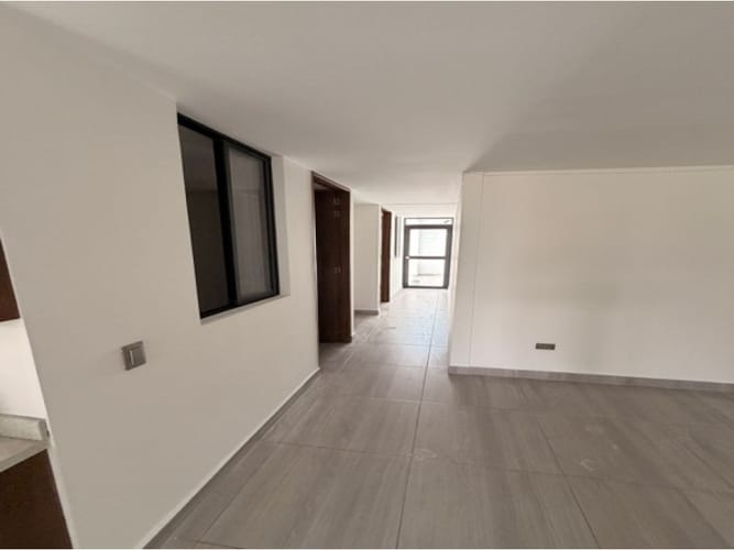 Apartamento de 3 alcobas en venta en Santa Mónica, Medellín, 218 m² · foto 13 de 21