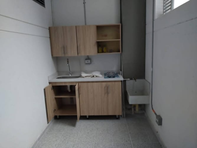 Bodega en arriendo en Belén San Bernardo, Medellín, 190 m² · foto 7 de 10