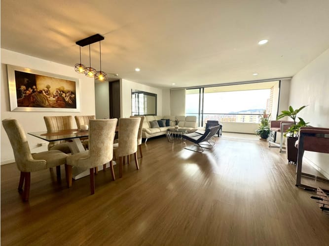 Apartamento en venta en Loma De Las Brujas, Envigado · foto 3 de 24