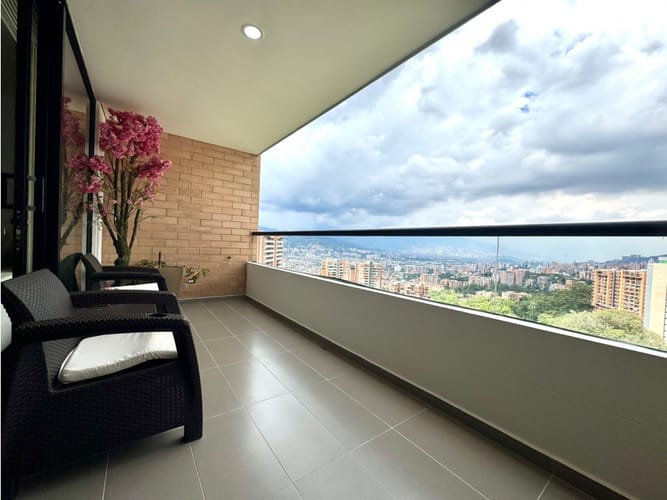 Apartamento en venta en Loma De Las Brujas, Envigado · foto 5 de 24