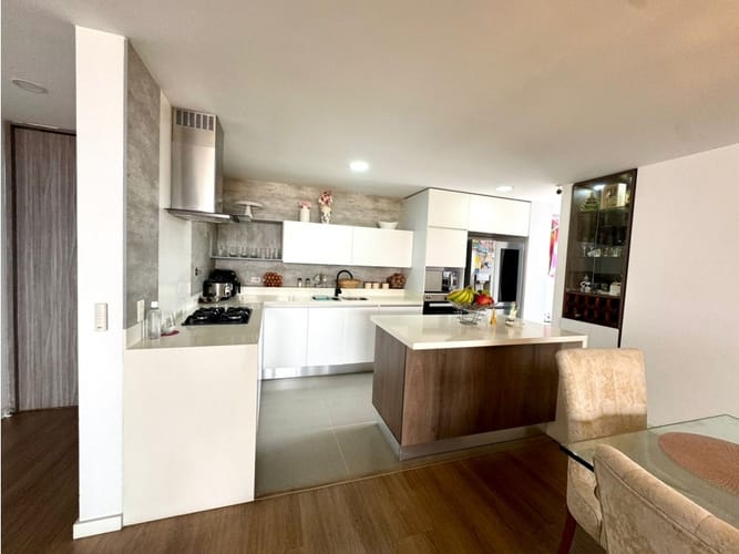 Apartamento en venta en Loma De Las Brujas, Envigado · foto 12 de 24