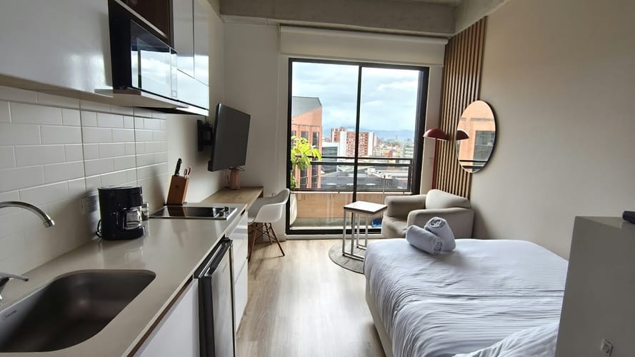 Apartaestudio en venta en Chapinero Central, Bogotá, 27 m² · foto 2 de 8
