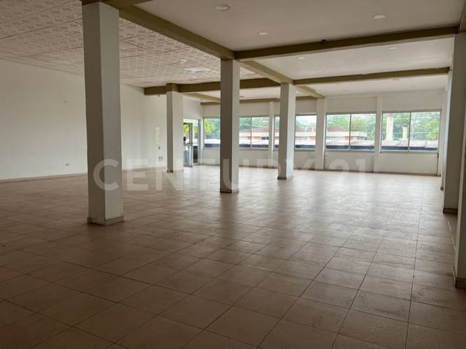Local en arriendo en Refugio, Villavicencio, 200 m² · foto 2 de 7
