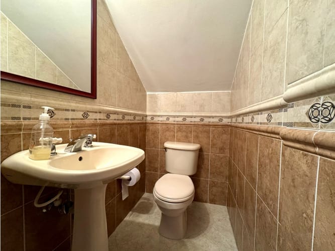 Casa de 4 alcobas en venta en El Chocho, Envigado, 170 m² · foto 10 de 24