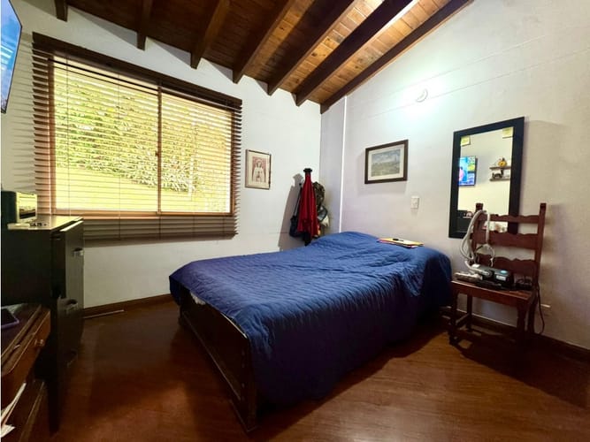 Casa de 4 alcobas en venta en El Chocho, Envigado, 170 m² · foto 23 de 24
