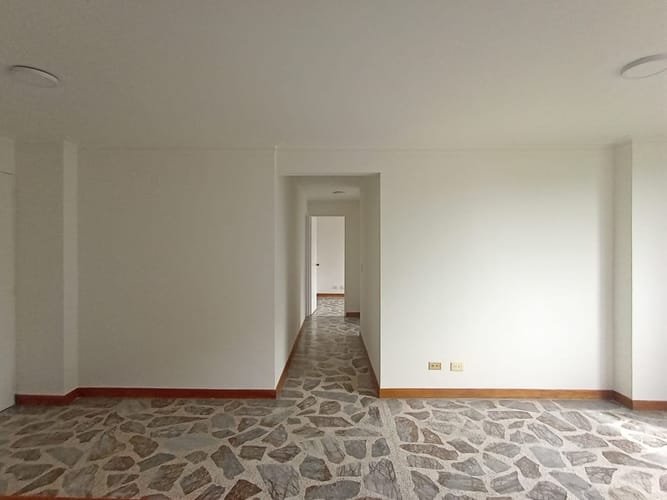 Apartamento de 2 alcobas en arriendo en Laureles, Medellín, 65 m² · foto 3 de 18