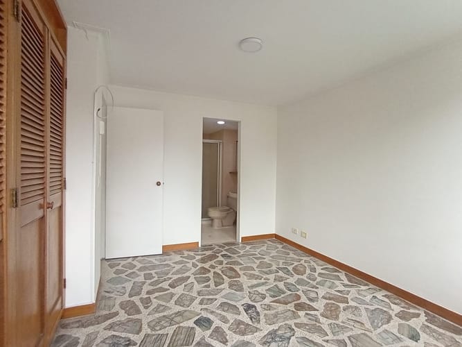Apartamento de 2 alcobas en arriendo en Laureles, Medellín, 65 m² · foto 7 de 18